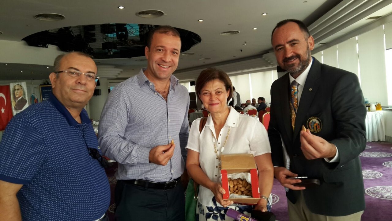 Badem – Böğürtlen Projesi İlk Meyvelerini Verdi