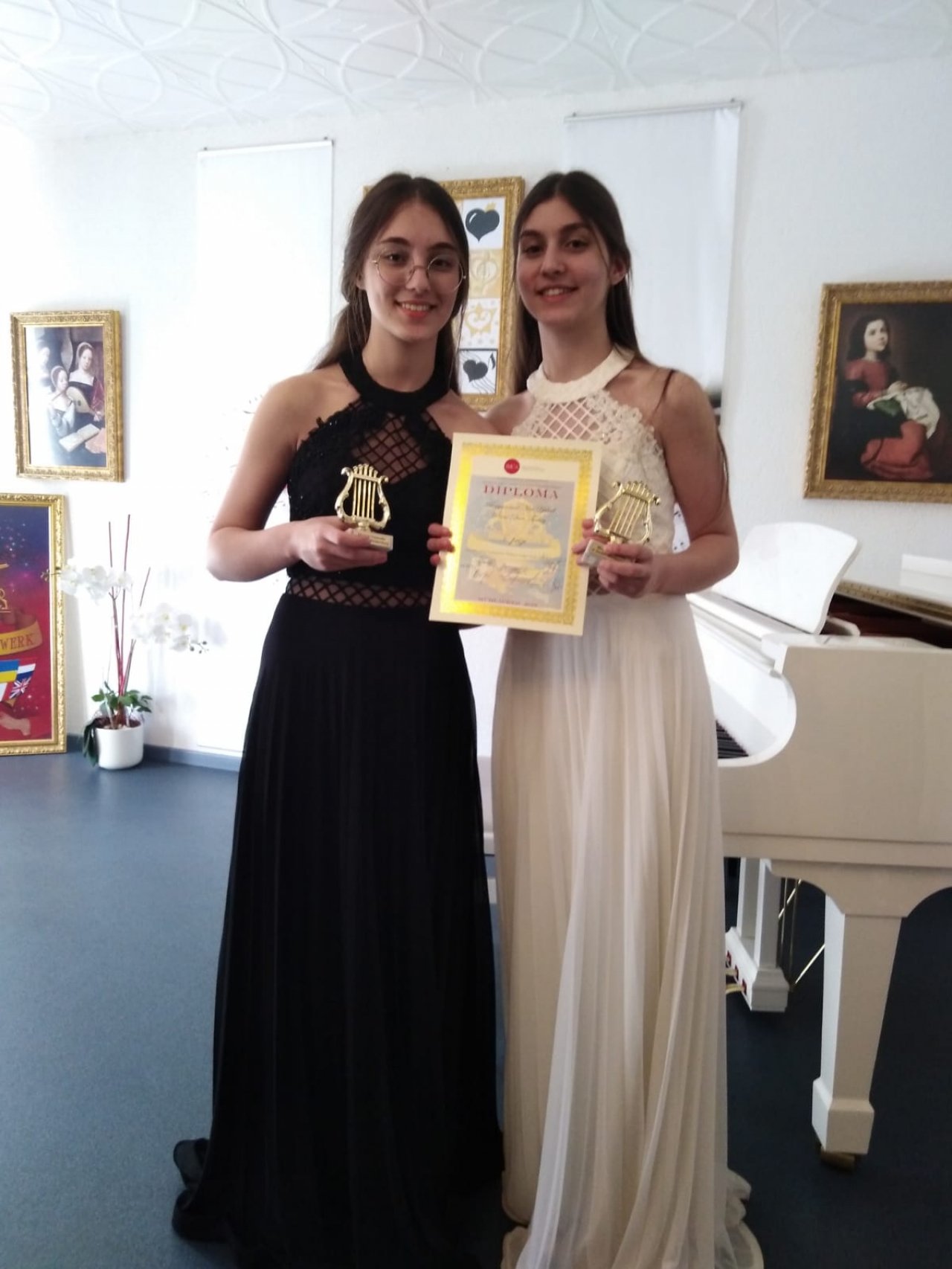 Reyyan Yüksel ve Nisa Yüksel Solo dalda her biri münferit ikincilik ödülü ile ülkemize dönüyorlar
